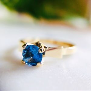 Vintage 80s Retro 10K Gold Topaz Ring